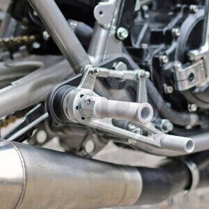 Universal rearset kit Tarozzi folding alloy footpegs - Pictures 4
